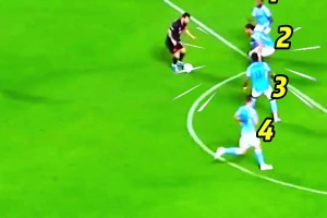 跑位太风骚了！40岁C罗这“饼”，一般球员可吃不着！