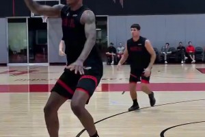 厦门球员林葳将代表NCAA俄勒冈大学出战，创职业球员转战NCAA历史