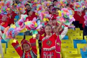 亚冠赢球后谢场的喜悦!既然拿下了胜利，那就尽情欢呼吧！