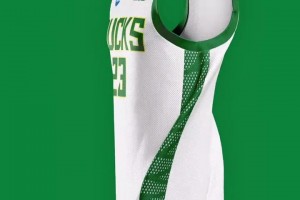 林葳加盟NCAA俄勒冈大学，身披23号！这球衣看着真不错啊！