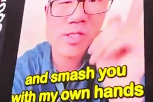 练得很刻苦！湖人训练营首日，艾顿全身湿透，不停拿毛巾擦拭