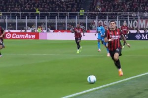 巴萨球迷永恒的回忆！伊涅斯塔 、MSN同框