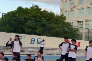 国产1米78扣将的史诗级天赋！有一种威少的残暴力量感！