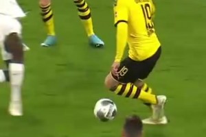 这么丝滑的吗？名场面：布兰特转身领球推射死角一气呵成！