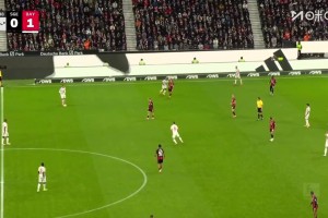 开场闪击！格纳布里右路低平球传中，迪亚斯开场仅16秒破门