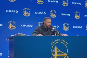 当年曼城女主持人真成熟，迪亚斯都不知道该看哪了~