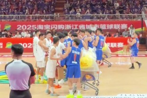 杭州王VS温州王，好戏开场，赛前交换礼物环节亮了...