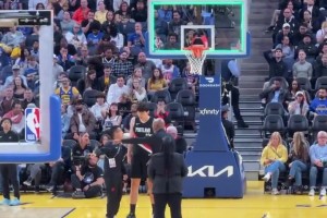 比卢普斯暂停期间指导杨瀚森，还把翻译拉过来了！