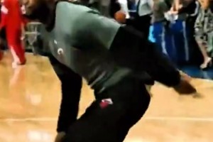 杨毅：扣篮大赛现在变成这样就赖詹姆斯，他要参加肯定能带起来