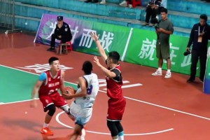 杜兰特认为最难防守的三位球员...