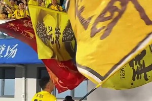 申花赛前：路易斯即将复出，陈晋一单独恢复训练，蒋圣龙家中传喜