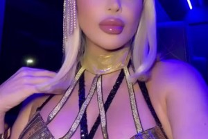 皮蓬前妻这身装扮什么水平？阿姨真是越活越年轻啊！