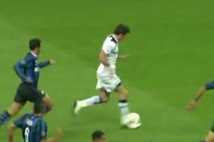 不对啊，这是李荣浩演唱会啊，也用上《橘颂色的火焰》暖场了