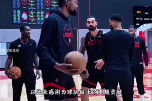 76人队内单挑视频片段！乔治和马克西1v1单挑回合～