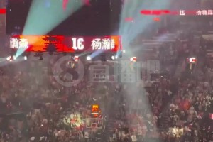 会来事！杨瀚森常规赛首秀入场！DJ用中文介绍：16号杨瀚森！