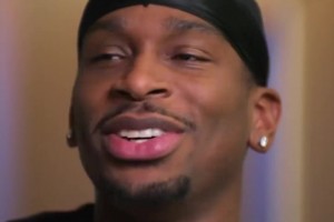 亚历山大：一套衣服从不穿两次，这是不可能发生的