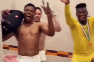 被送尤文队徽的生日蛋糕，这位国米小球迷的反应太真实了