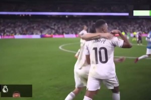 姆总和A费上一秒还在拥抱庆祝，发现双方冲突立马“应战”