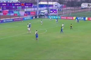 巴西前锋艾芙琳左脚世界波破门，U17女足0-2落后！