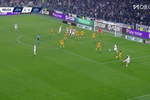 带刀后卫建功！加蒂后点泰山压顶头槌破门，尤文再次领先！