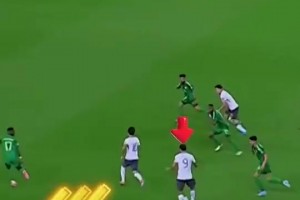 亚洲顶级天赋！此前世预赛胡桑诺夫一上身体，对方就倒了