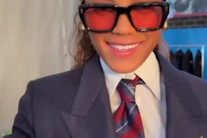 这么帅的吗？巴萨女足的西装大片！这一个个职场精英！