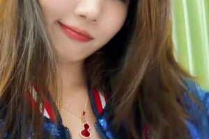 烤肉姐晒换装视频： 偶尔来玩下，顺便喊一句，快船加油！