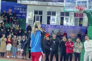 回传并不代表停滞！拆解：哈维出神入化的空间感！