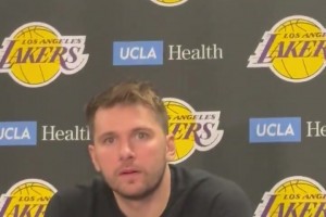 队内竞争！东契奇赛后谈里夫斯的超远三分：想确保我的比他更远！