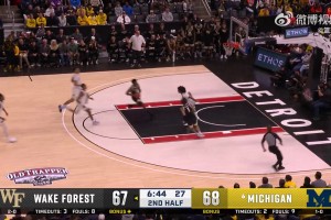 超远滑翔死亡双手隔扣！NCAA大学生身体素质太可怕！