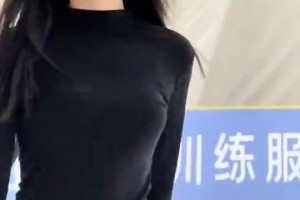 美娜此前体验花样滑冰，是不是东北女生天生都会滑啊