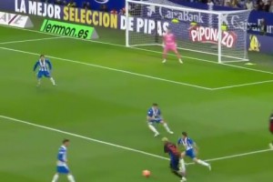 硬捧？球迷质疑亚马尔进球提名普斯卡什：这种球安东尼有10个