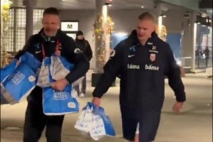 给魔人饿坏了！哈兰德赛后买大量汉堡请全队加餐