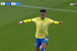天才少年！18岁埃斯特旺禁区内劲射破门！巴西1-0领先塞内加尔！