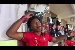 要不改造一下？名场面：在边路过人爆破的竟然是…阿劳霍？