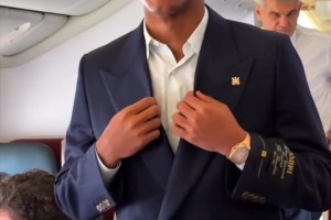 ✈️你好伦敦！巴萨男模来了❤️