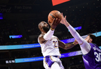 正负值-14全队最低，詹姆斯赛季次战18中8得17分6板8助1断